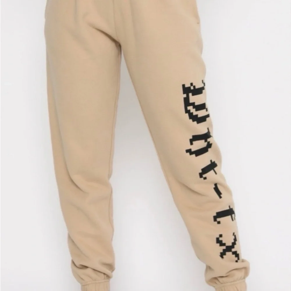 White Fox Boutique sweatpants - Picture 1 of 5